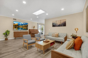 Stunning Home · LA Main Attractions + Disneyland!